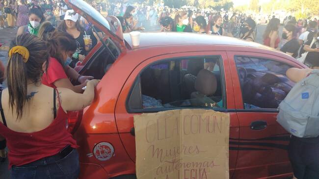 Olla común en Plaza Baquedano / ADN.CL