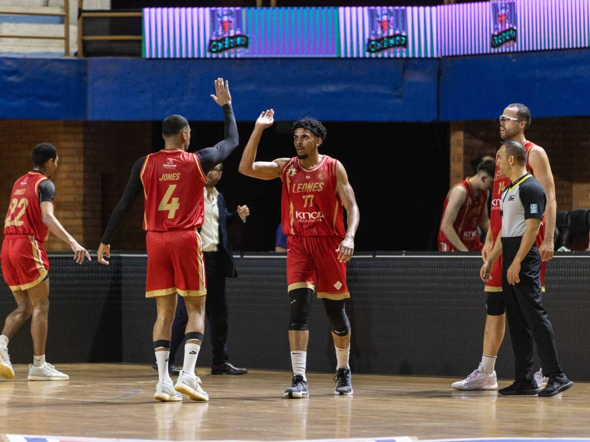 Colegio Los Leones arrasa en su debut por la Liga Sudamericana de Básquetbol