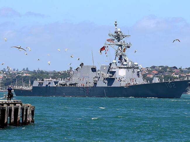 El barco de guerra USS Sampson en una visita a Nueva Zelanda