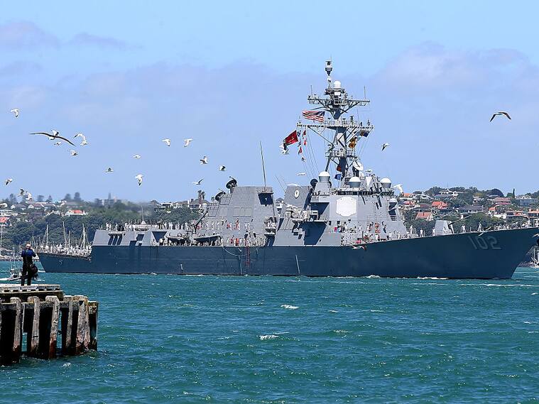 El barco de guerra USS Sampson en una visita a Nueva Zelanda