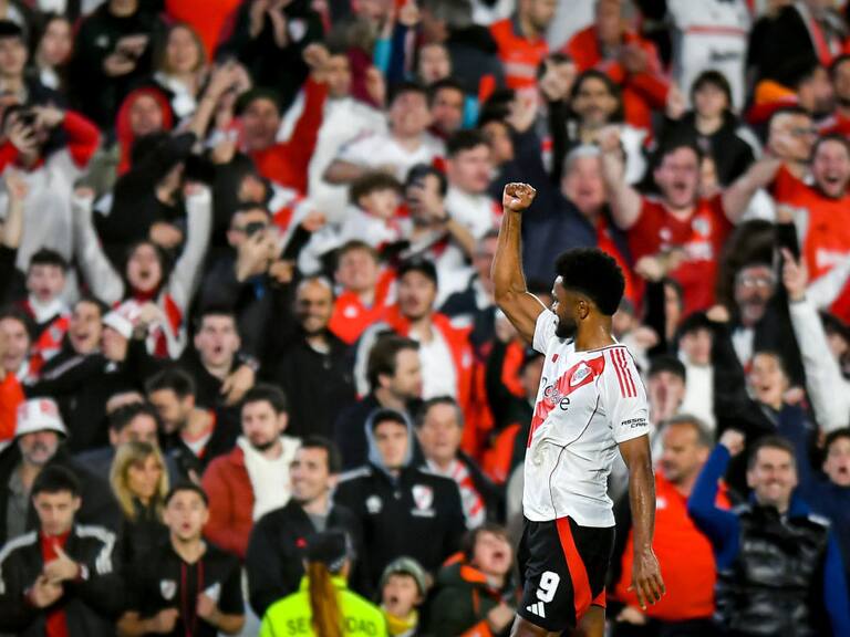 Toma nota Almirón: River Plate, sin Paulo Díaz, volvió a los triunfos por la Liga Profesional Argentina | Getty Images