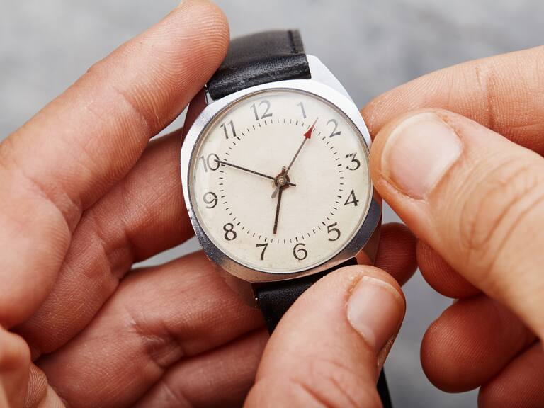 Cambio de hora 2025: ¿Qué hora es en Chile? Revisa el huso oficial tras el inicio del horario de verano