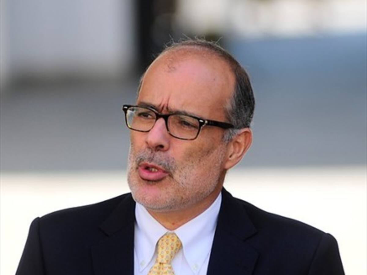 Valdés por Imacec de febrero: «La economía chilena tuvo un tropezón»