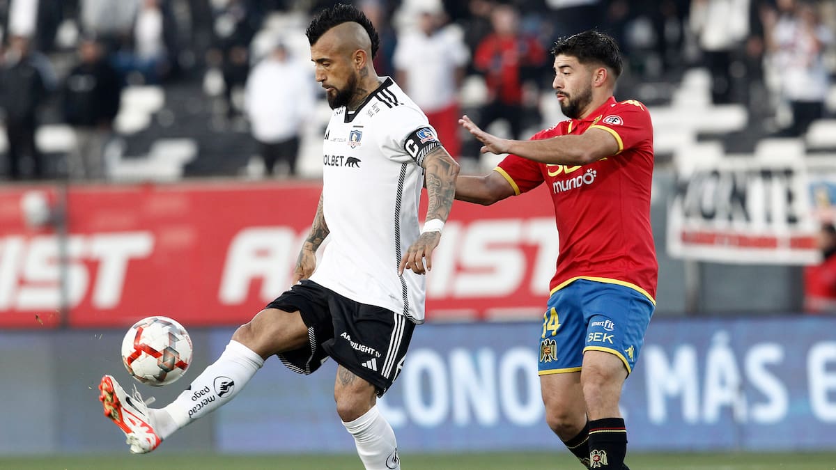 Colo Colo superó a Unión Española en el cierre de la fecha 16