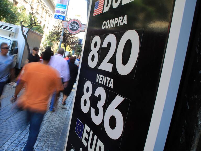 Dólar registró alza y supera máximo histórico nacional