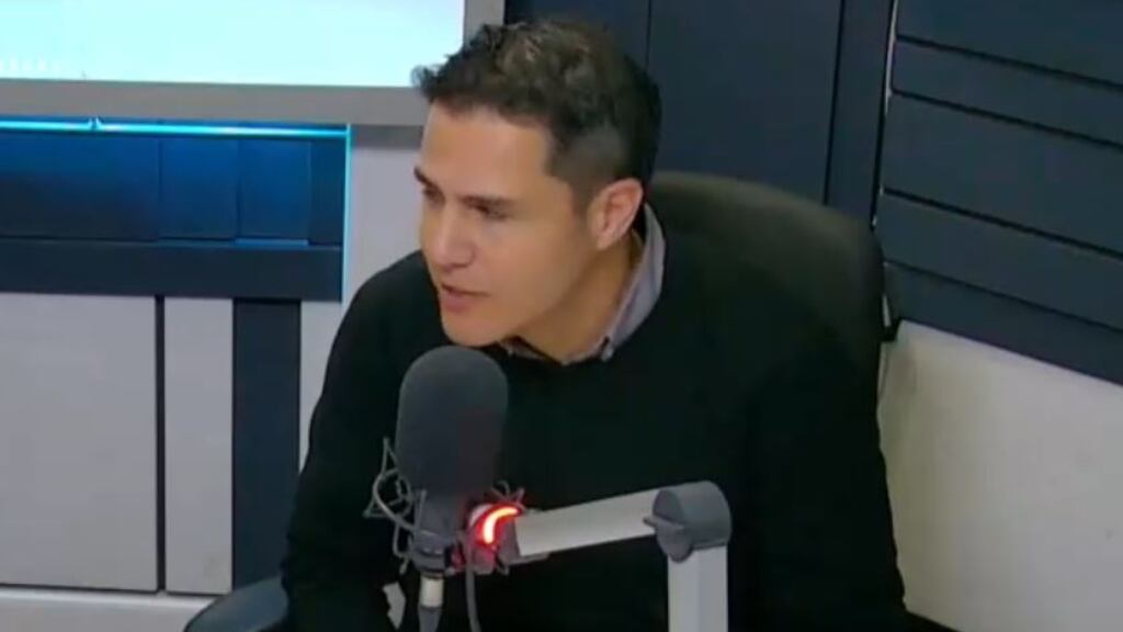 Juan Pablo Pareja, gerente general de Cruzados: "Estamos investigando si en San Carlos de Apoquindo tendremos cancha de pasto sintético"
