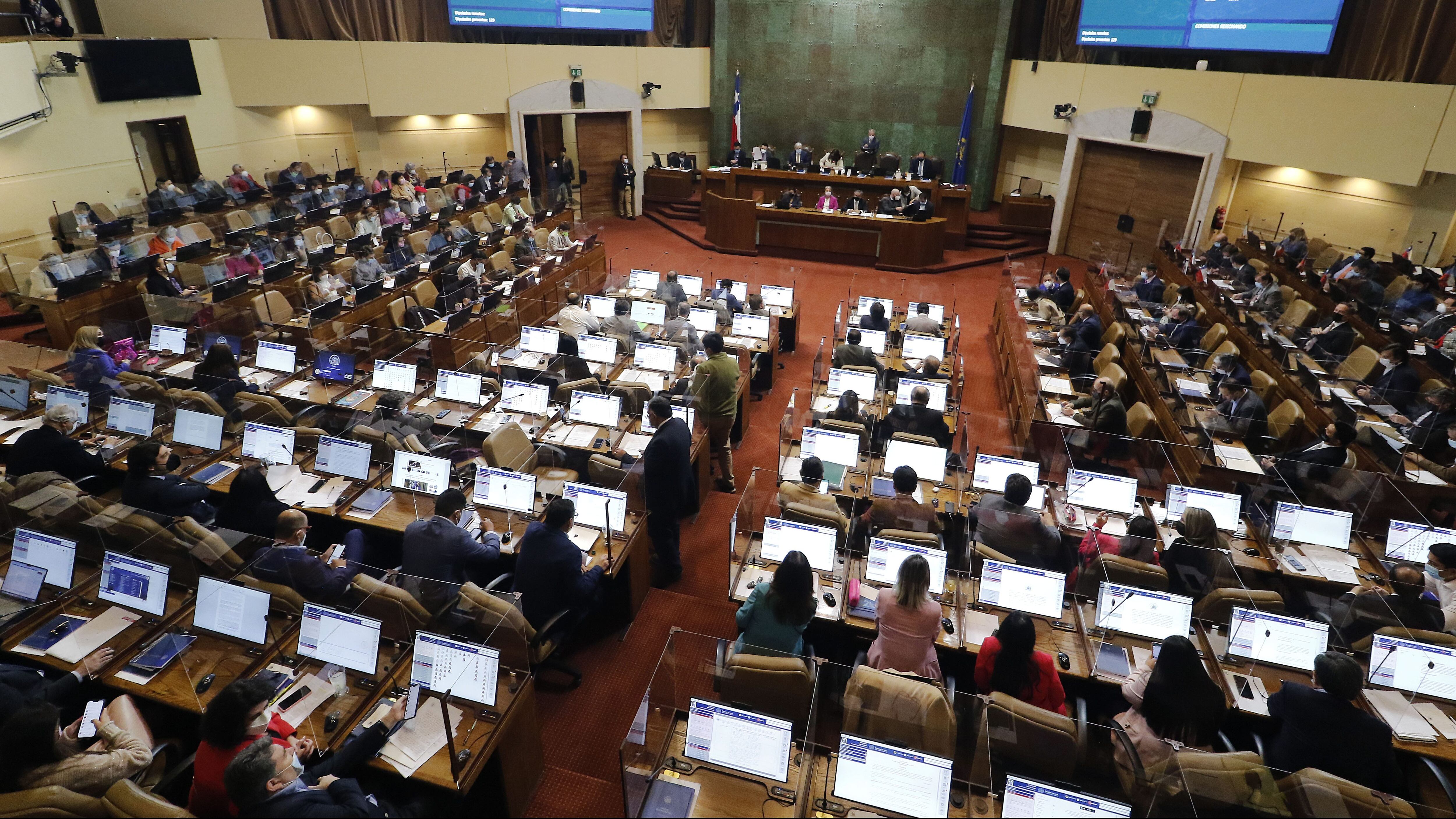 04 DE MAYO DE 2022/VALPARAISOVista general de la Sesión de la Cámara de Diputados, en donde se discute el reajuste al salario mínimo mensual.
FOTO: LEONARDO RUBILAR CHANDIA/AGENCIAUNO