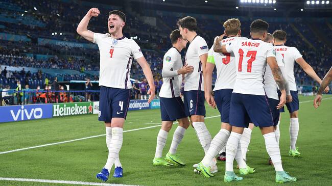 England's players celebrate their third goal during the UEFA EURO 2020 quarter-final football match between Ukraine and England at the Olympic Stadium in Rome on July 3, 2021. (Photo by Ettore Ferrari / POOL / AFP) (Photo by ETTORE FERRARI/POOL/AFP via Getty Images)