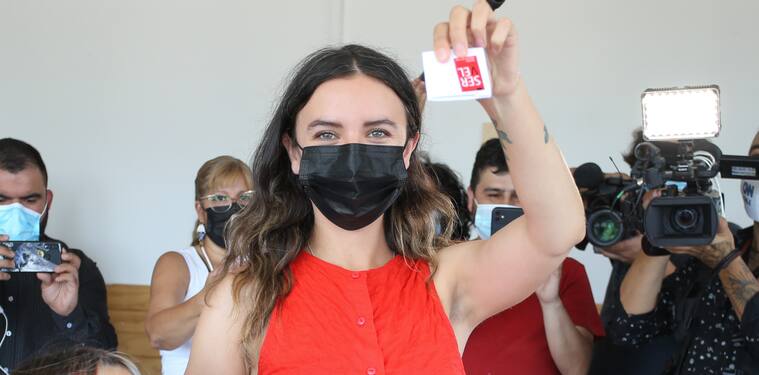 Camila Vallejo tras votar en la Segunda Vuelta 2021: Estoy segura que vamos a tener un triunfo | Agencia Uno