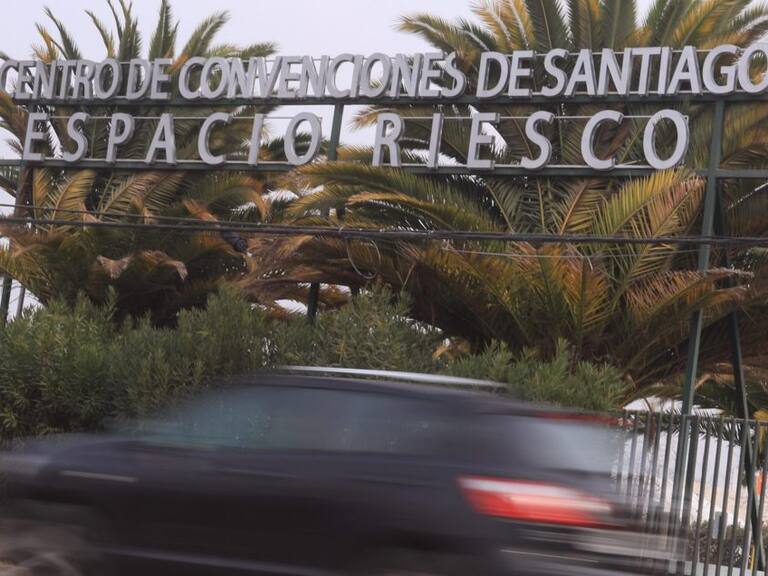 21 de Junio 2022/SANTIAGOSegún hechos que se investigan, una balacera habría ocurrido en horas de esta madrugada en una fiesta electrónica llevada a cabo al interior del Espacio Riesco.
FOTO: LUKAS SOLIS/AGENCIAUNO