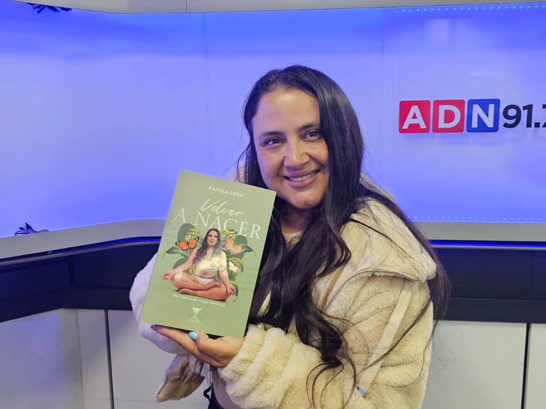 Pamela Leiva revela cómo escribir su libro la ayudó a sanar heridas: “Me llevó a reconciliarme con mi papá”