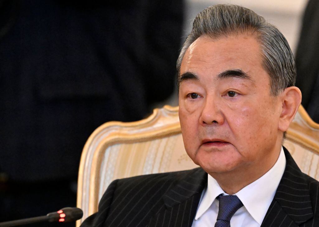 El ministro de relaciones exteriores de China, Wang Yi, en un acto oficial