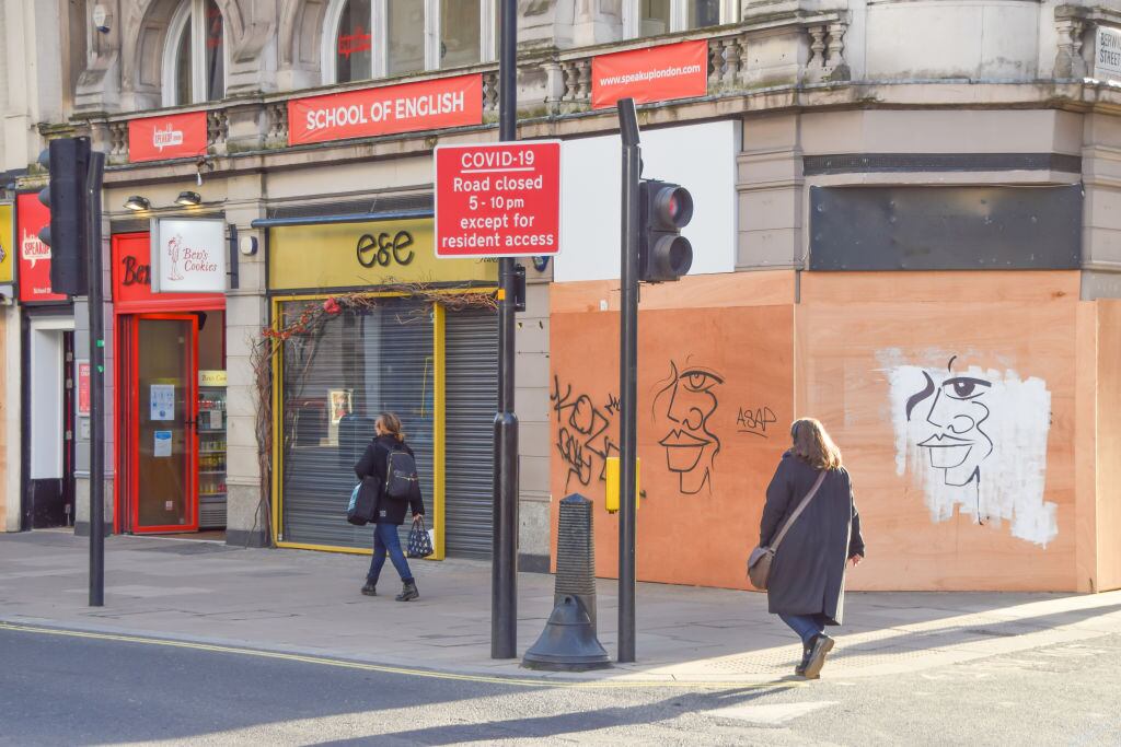 Las tiendas cerradas en el centro de Londres