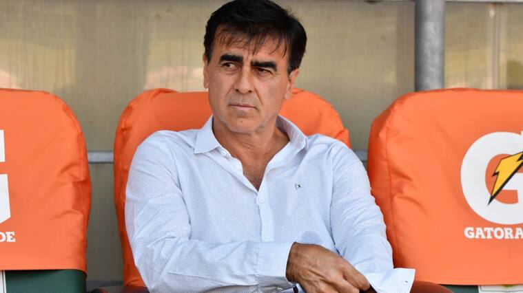 Gustavo Quinteros y el triunfal debut en el Campeonato Nacional 2023: "Fuimos precisos para hacer los goles, pero también fallamos mucho"