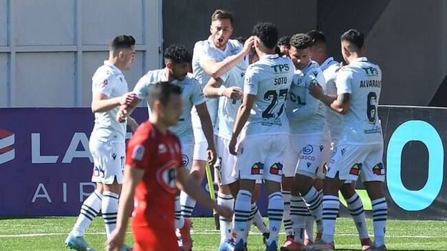 Santiago Wanderers sumó su primer triunfo en 7 meses tras vencer a Unión La Calera