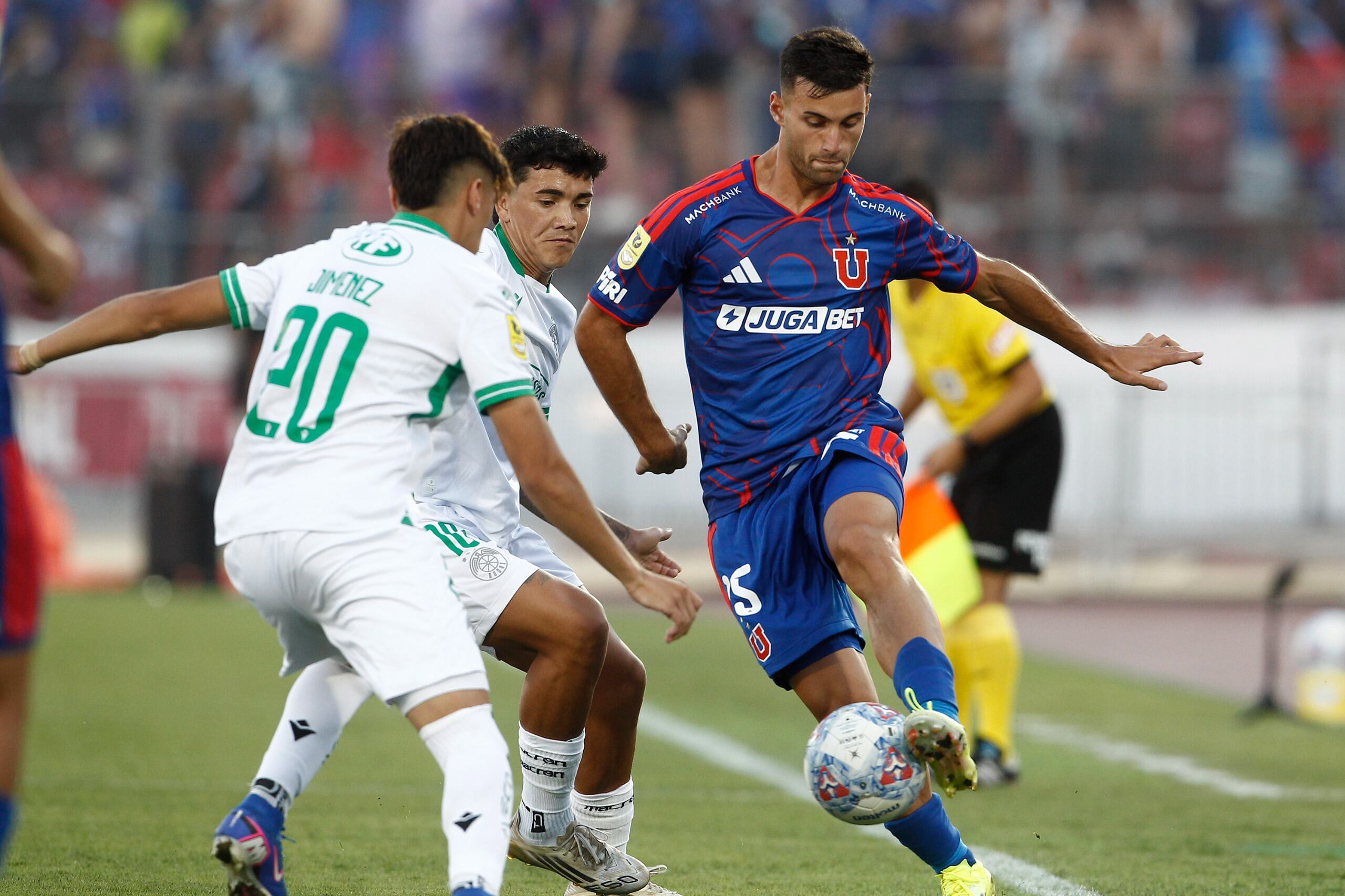 Universidad de Chile y el Audax se ven las caras en el Estadio Nacional
