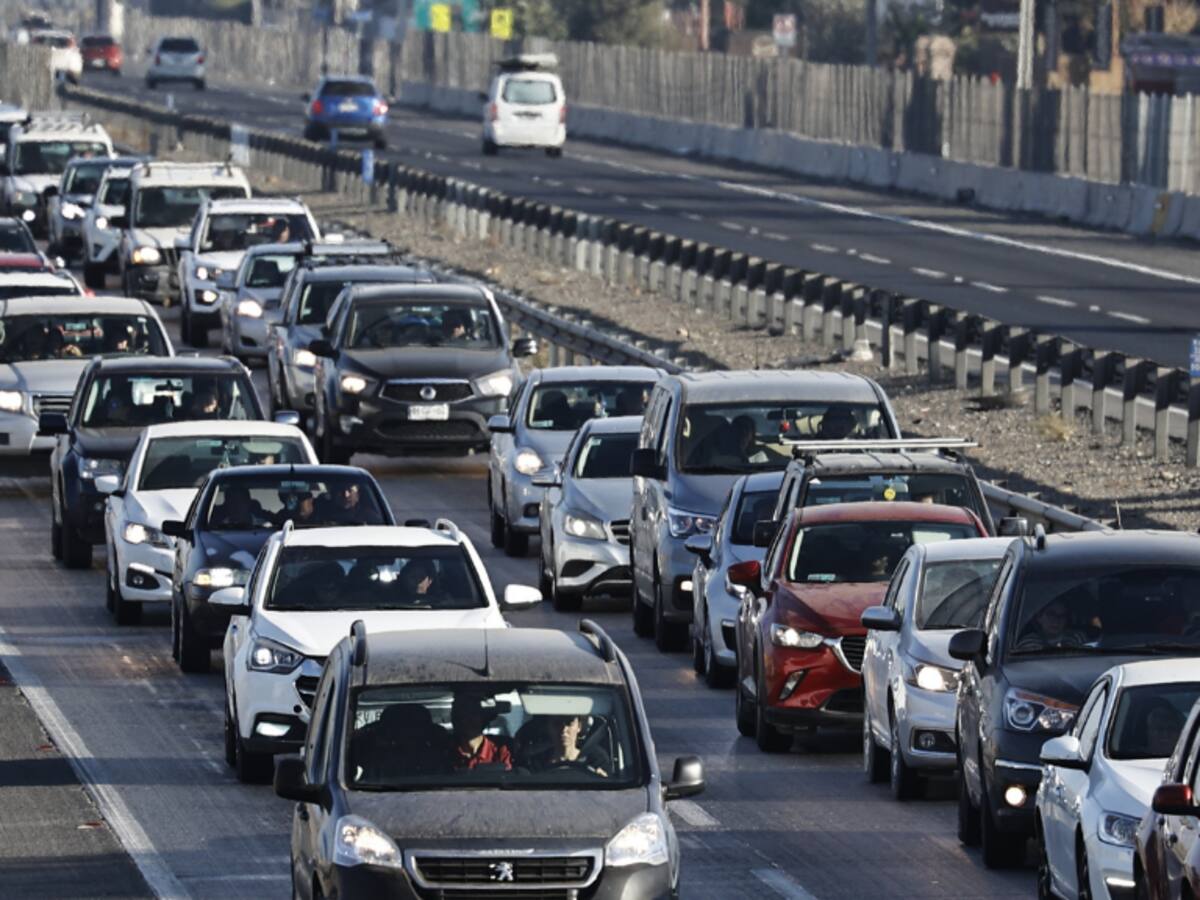 Fiestas Patrias: 250 mil vehículos han dejado la Región Metropolitana en lo que va de fin de semana largo