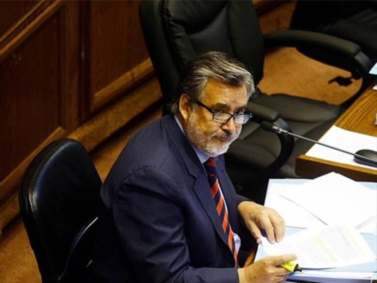 Alejandro Guillier arremete contra comisiones creadas por el Gobierno