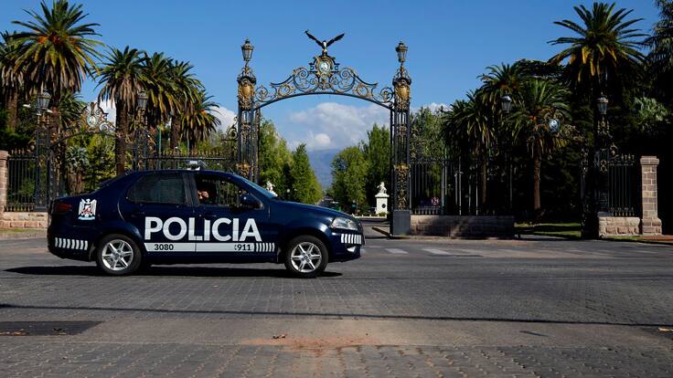 Detienen en Argentina a hincha de Colo Colo tras ser acusado de abuso sexual contra una mujer en Mendoza