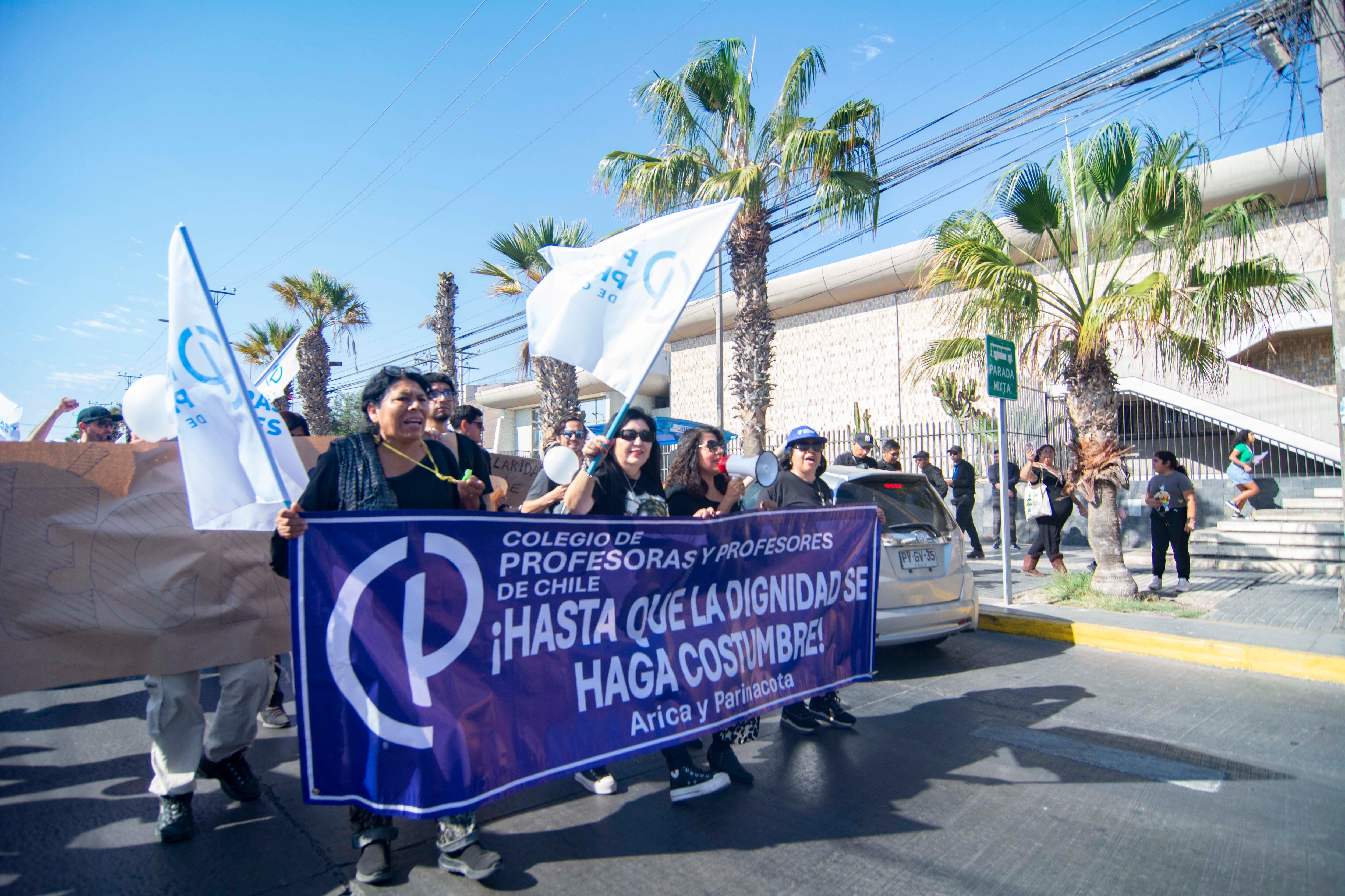 15 DE MAYO DE 2025Marcha de profesores por paro a nivel nacional en la ciudad de Arica.Foto:SALVADOR PEDRINI/UNONOTICIAS  
