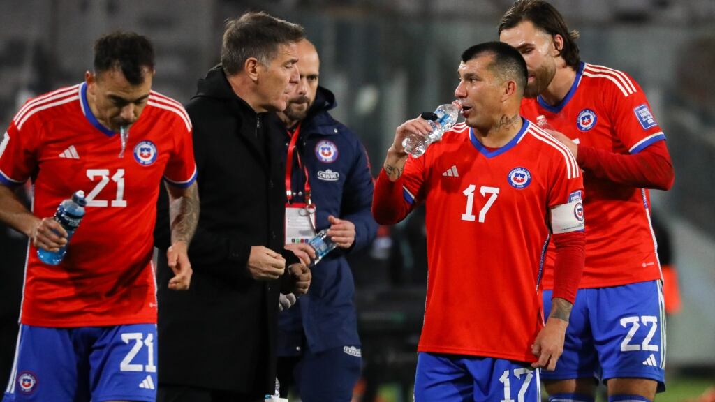 Los jugadores que arriesgan quedar suspendidos en La Roja si reciben amarilla ante Perú