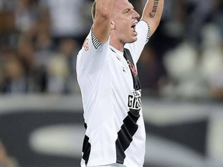 Maxi López celebró con un insulto el empate de Vasco ante Flamengo