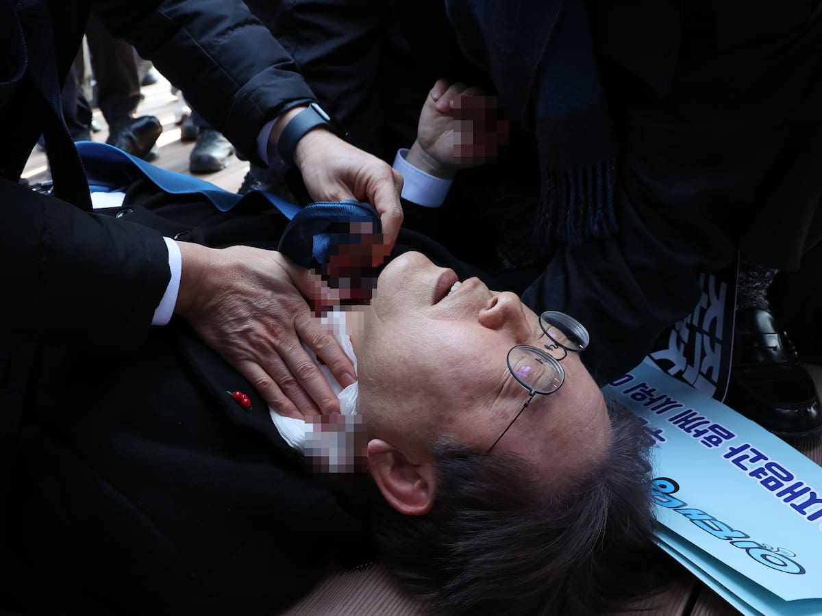 Imágenes impactantes: Líder del Partido Democrático (PD) coreano fue apuñalado en Busán, Corea del Sur