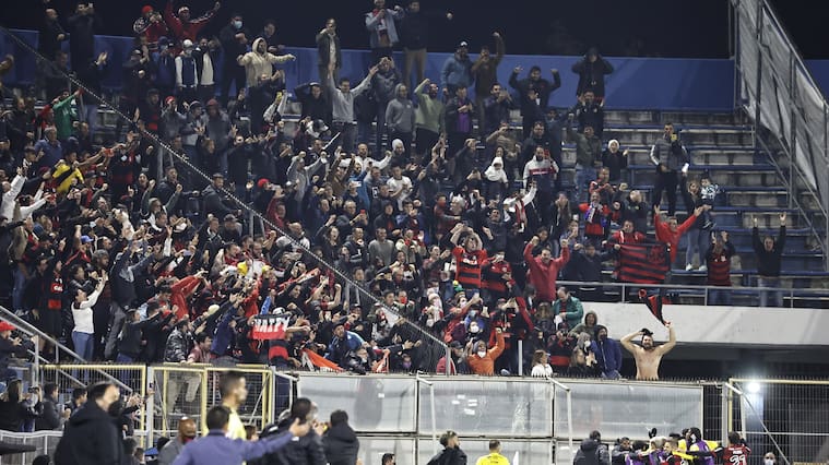 Estadio Seguro se manifesta por actos racistas en partido de la UC