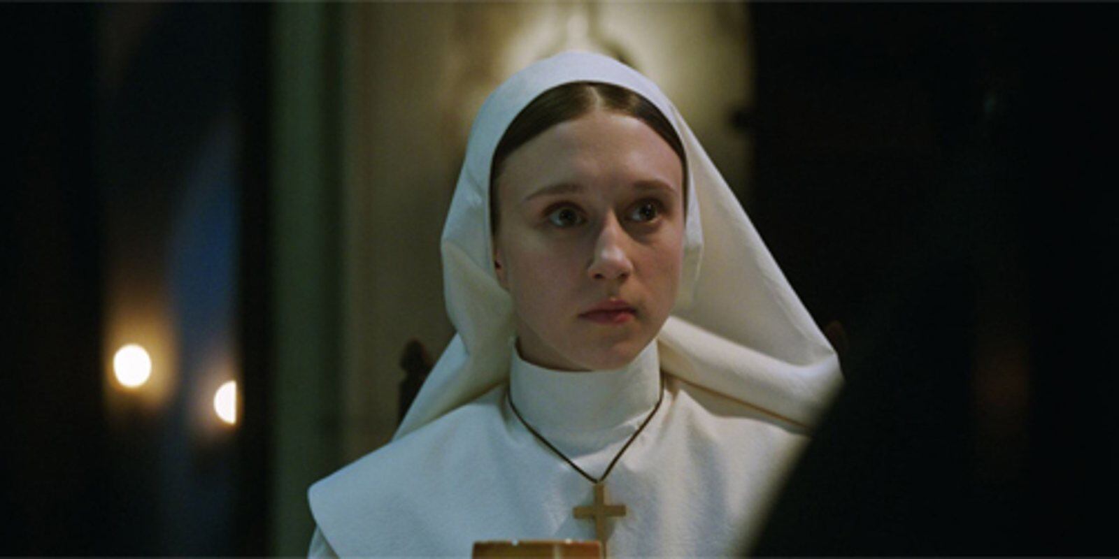 Taissa Farmiga como Hermana Irene.