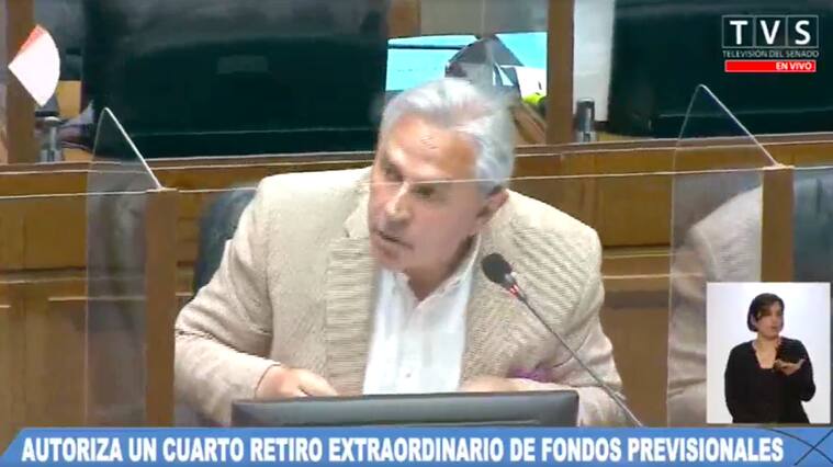Senador Moreira se enojó y no votará el cuarto retiro