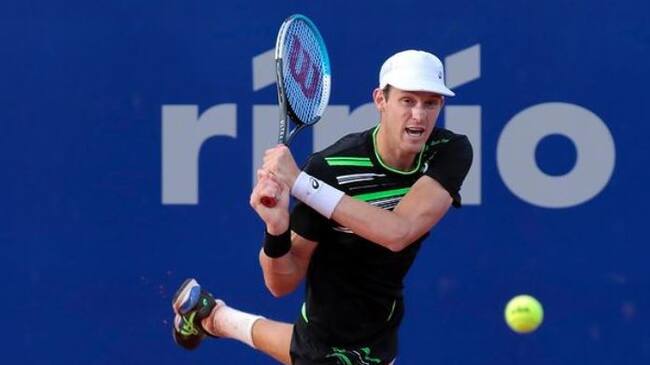 Nicolás Jarry se despidió en la primera ronda del ATP 250 de Buenos Aires tras caer ante Roberto Carballés Baena