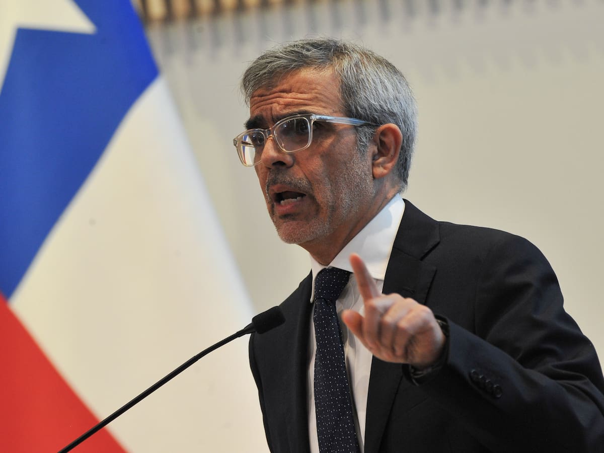 Ministro (s) Cordero califica como “falsa” acusación de la defensa de Luis Hermosilla sobre la noche que pasó en Santiago 1
