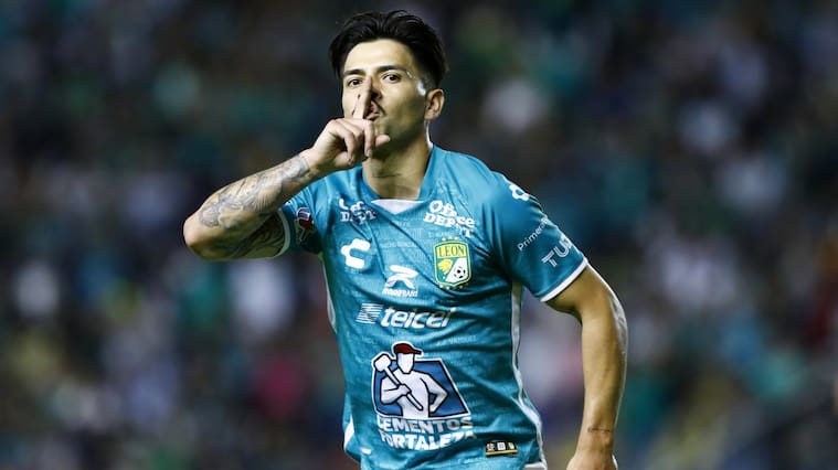 Víctor Dávila se luce con golazo en triunfo del León contra el América de Diego Valdés