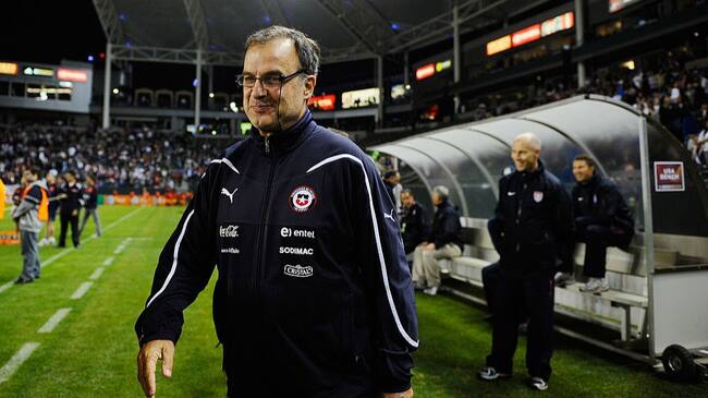 A 15 años de su firma por la Roja: cinco partidos que marcaron la era de Marcelo Bielsa en Chile