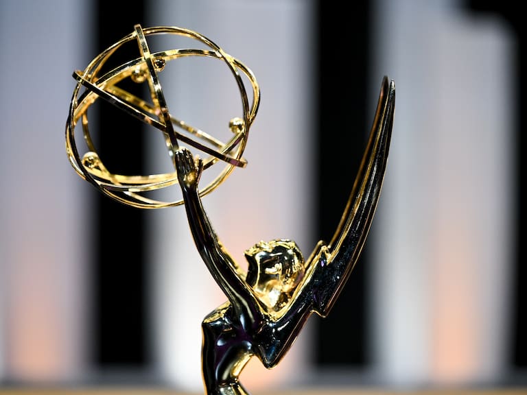 Premios Emmy 2025 son este domingo: cómo ver EN VIVO desde Chile y cuál es la lista completa de nominados