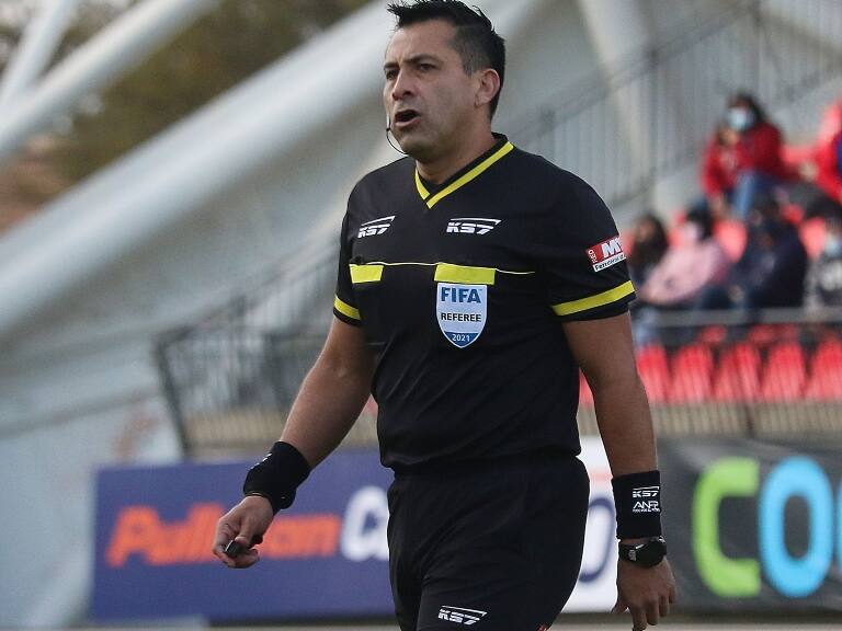 Julio Bascuñán será el árbitro del Clásico Universitario: este es su historial en el choque entre azules y cruzados