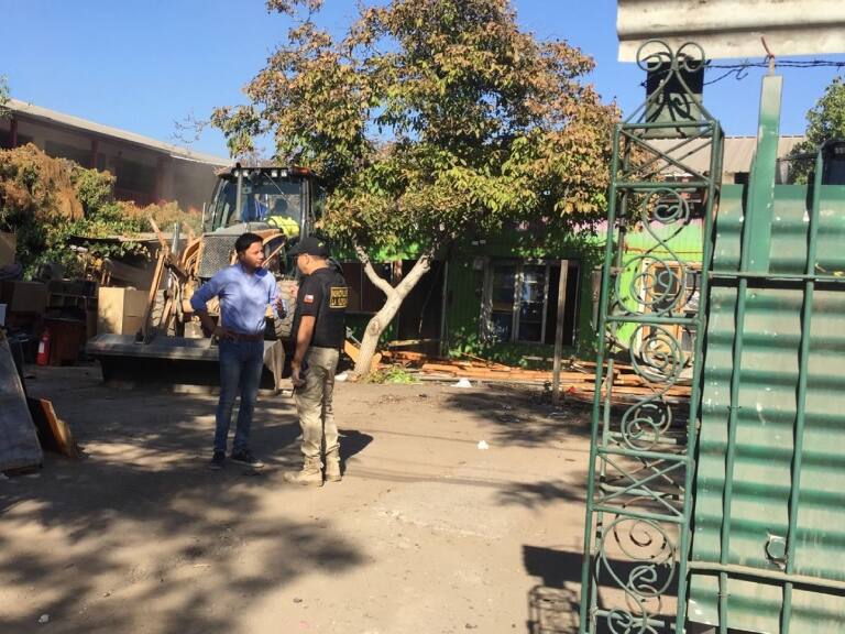 Inicia demolición de tercera “narco casa” en La Florida: inmueble está vinculado a homicidio