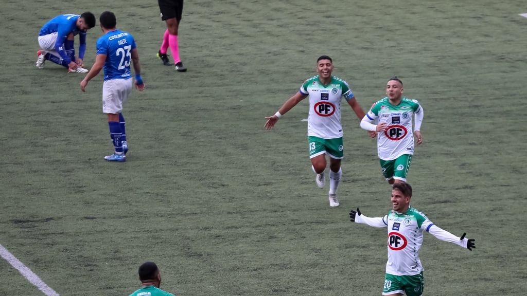 Puerto Montt golea a Santa Cruz y lo mantiene como colista de la Primera B
