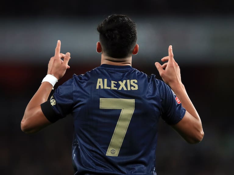 Alexis Sánchez jugando por el Manchester United