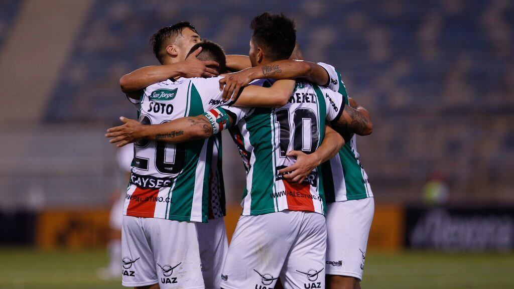 12 de Febrero del 2020/SantiagoAgustín Farías(c) celebra su segundo gol y el 4 a 0 de su equipo ,durante el partido valido por la Fase 2 vuelta de la Conmebol Libertadores 2020, entre Palestino vs Cerro Largo Fútbol Club, disputado en el Estadio San Carlos de Apoquindo.
FOTO:FRANCISCO LONGA/AGENCIAUNO