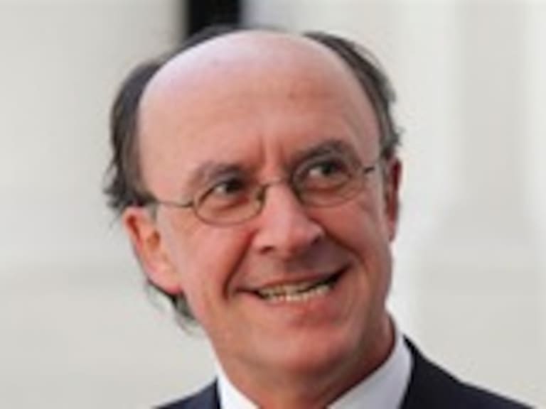 Hijo de ex ministro Cristián Larroulet se adjudicó Beca Chile para postgrado en el extranjero