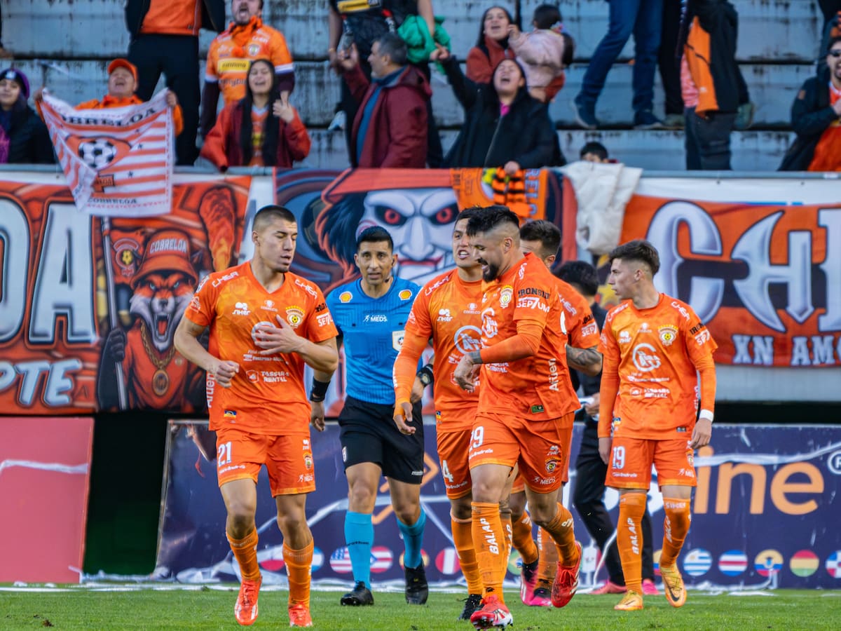 Una victoria de ascenso: Cobreloa gana en la agonía para consolidarse como líder absoluto de la Primera B