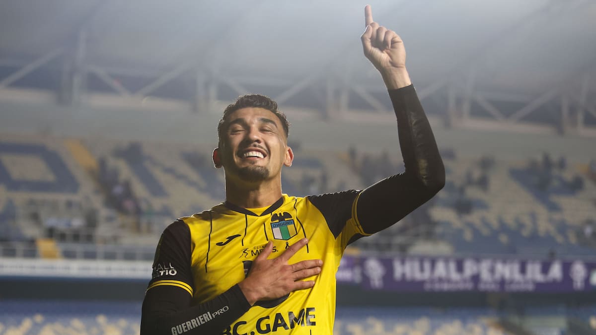 Alcanzó los 20 goles en el año y sigue esperando el llamado a La Roja : “Uno trabaja para que llegue”