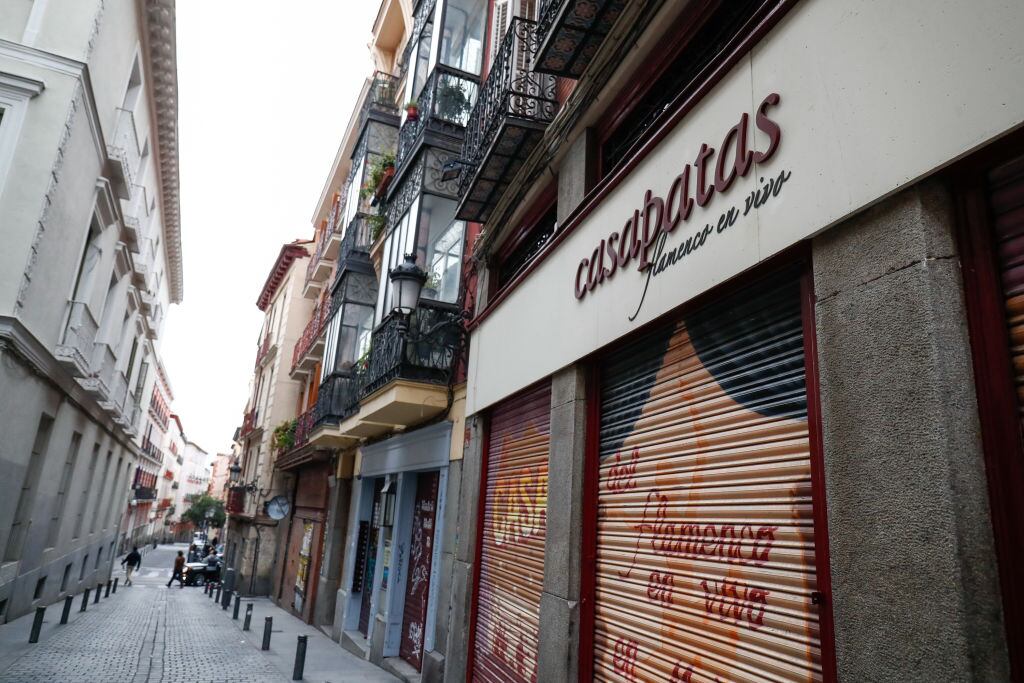 Los restaurantes permanecen cerrados en Madrid por el Covid-19