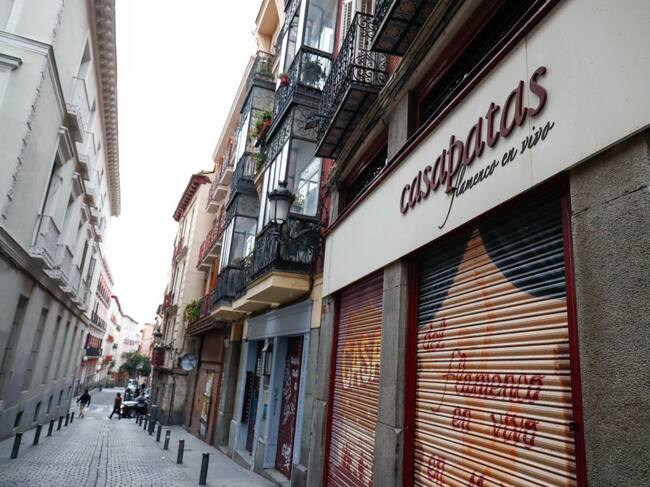 Los restaurantes permanecen cerrados en Madrid por el Covid-19