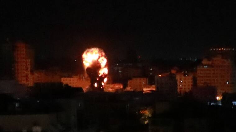 Israel bombardea la ciudad de Gaza