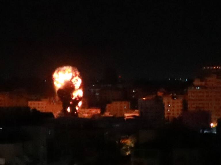 Israel bombardea la ciudad de Gaza