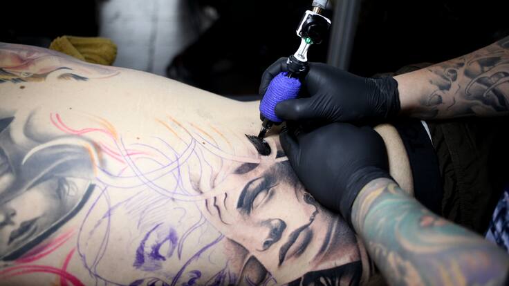País ADN - “Radiografia al uso de tatuajes de los chilenos” muestra que un 32,5% de los chilenos tiene algún tatuaje y el 13,5% se ha sentido discriminado