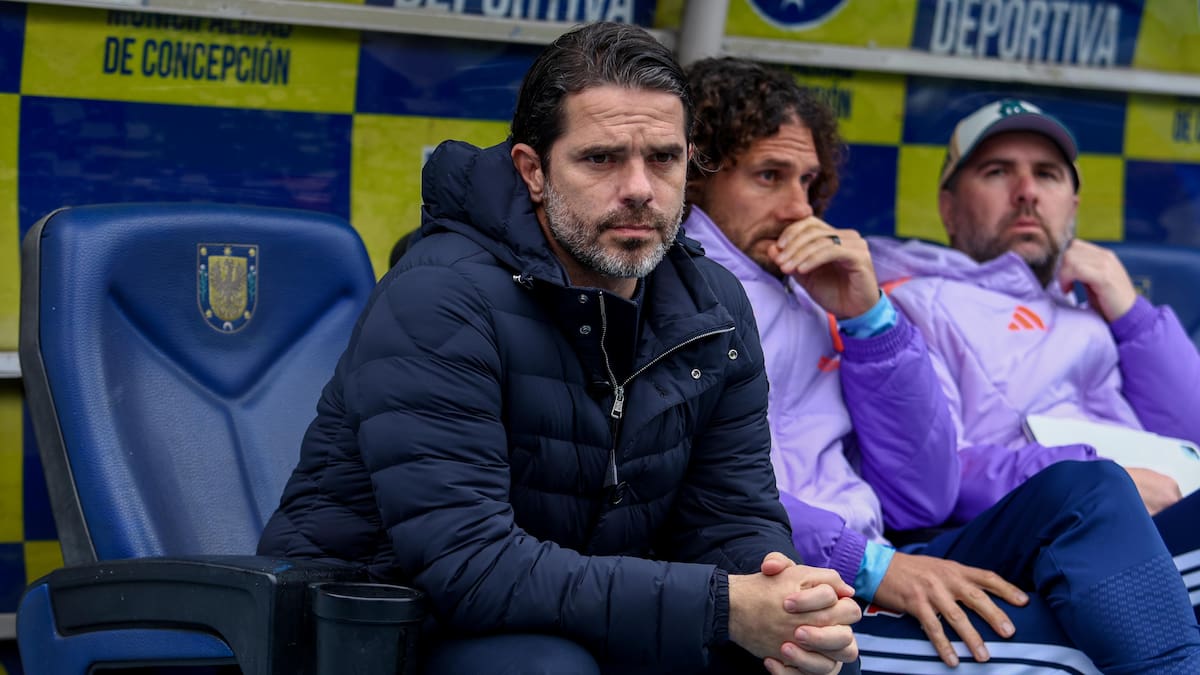 Gago, molesto con el estado de la cancha en Collao tras la caída ante la U de Concepción: “No estaba en condiciones para poder jugar”