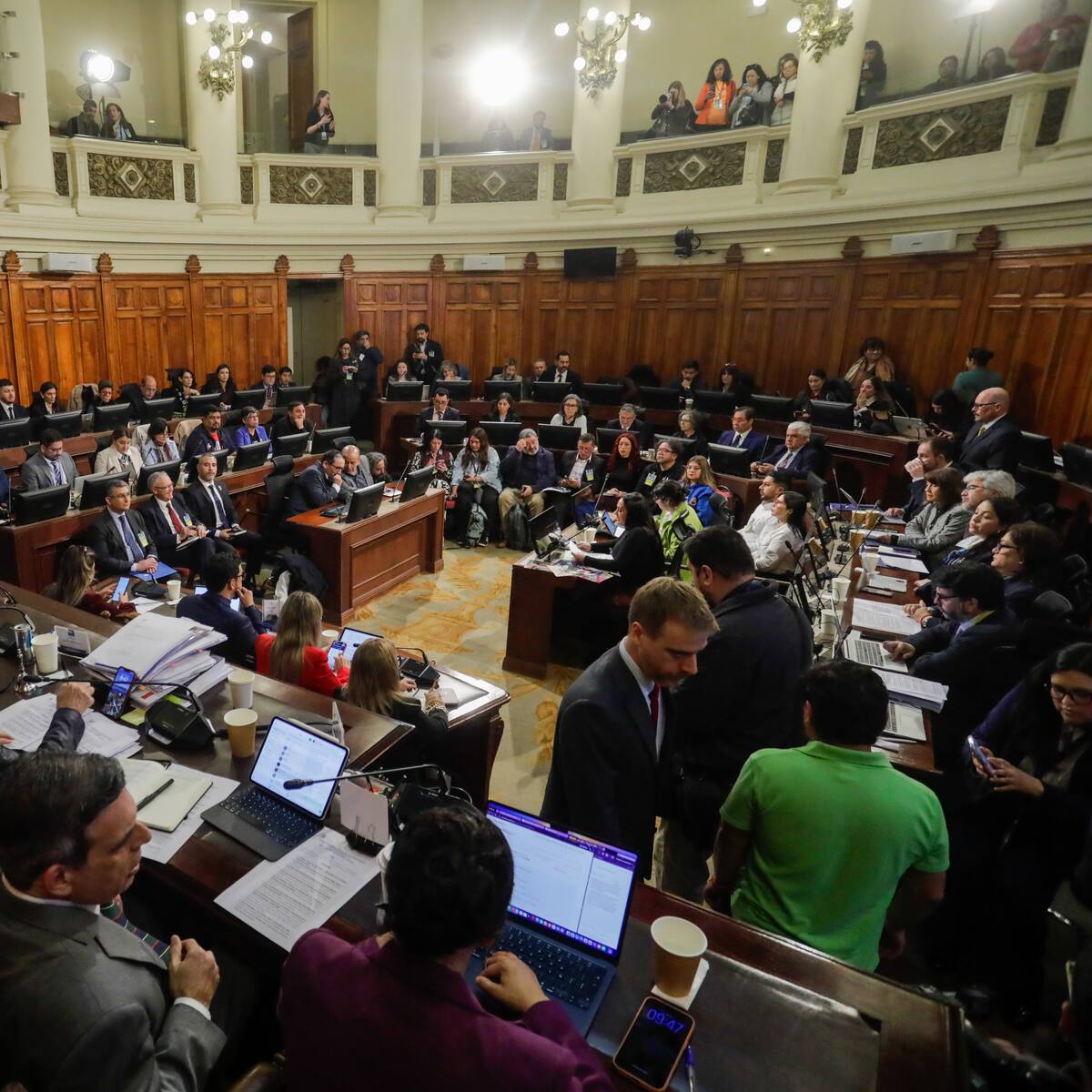 Diputados UDI lanzan campaña para impedir que el Congreso sesione en Santiago ante emergencias